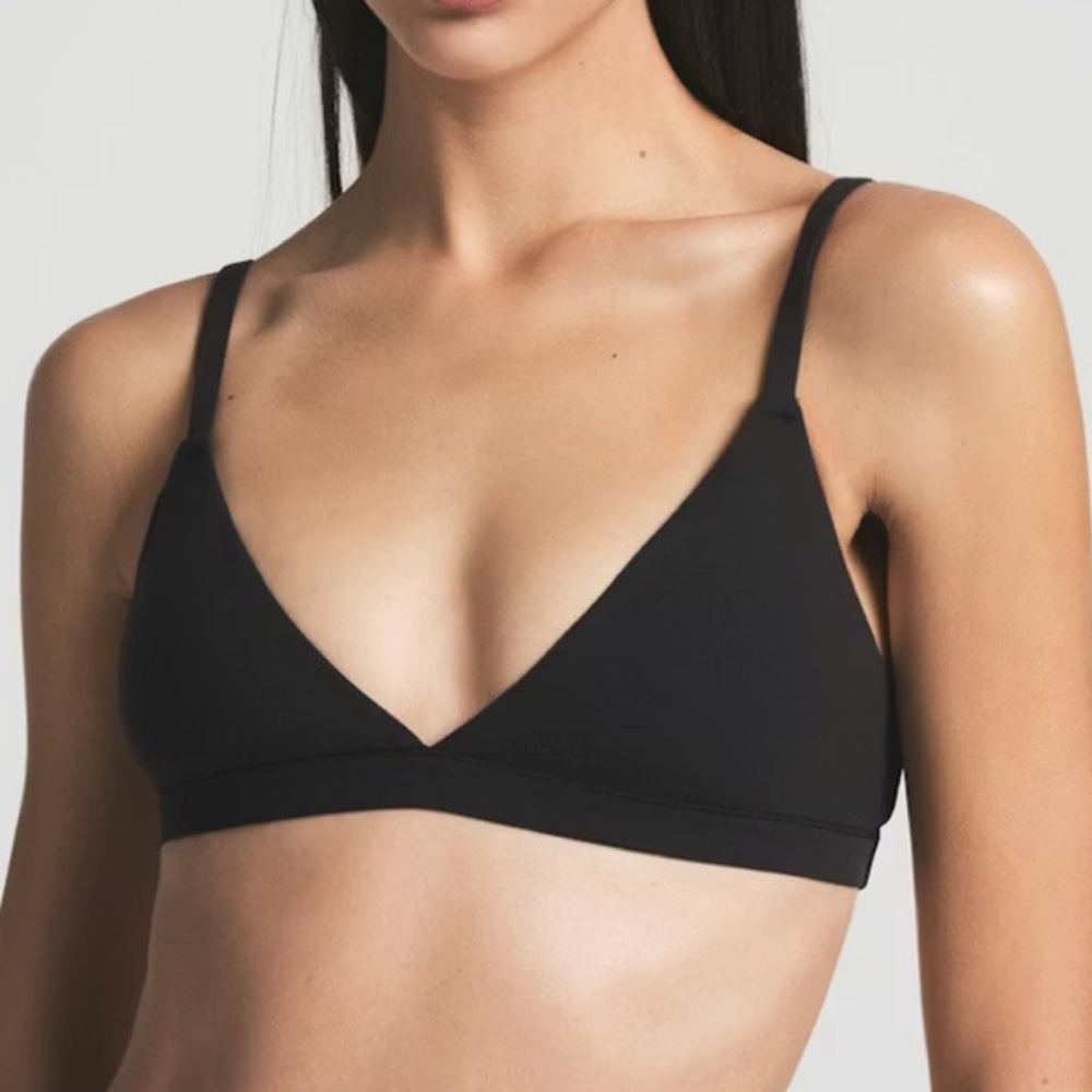 SKIMS | FITS EVERYBODY TRIANGLE BRALETTE